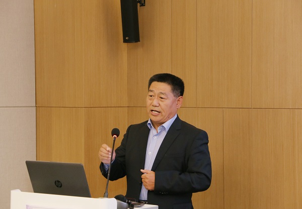 集团公司党委书记张会民从乐鱼官网网页版建设的角度作点评发言.jpg